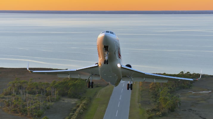 Dassault Falcon 900LX front