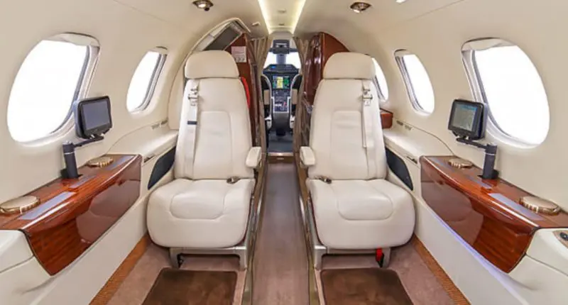 Embraer Phenom 300 interior