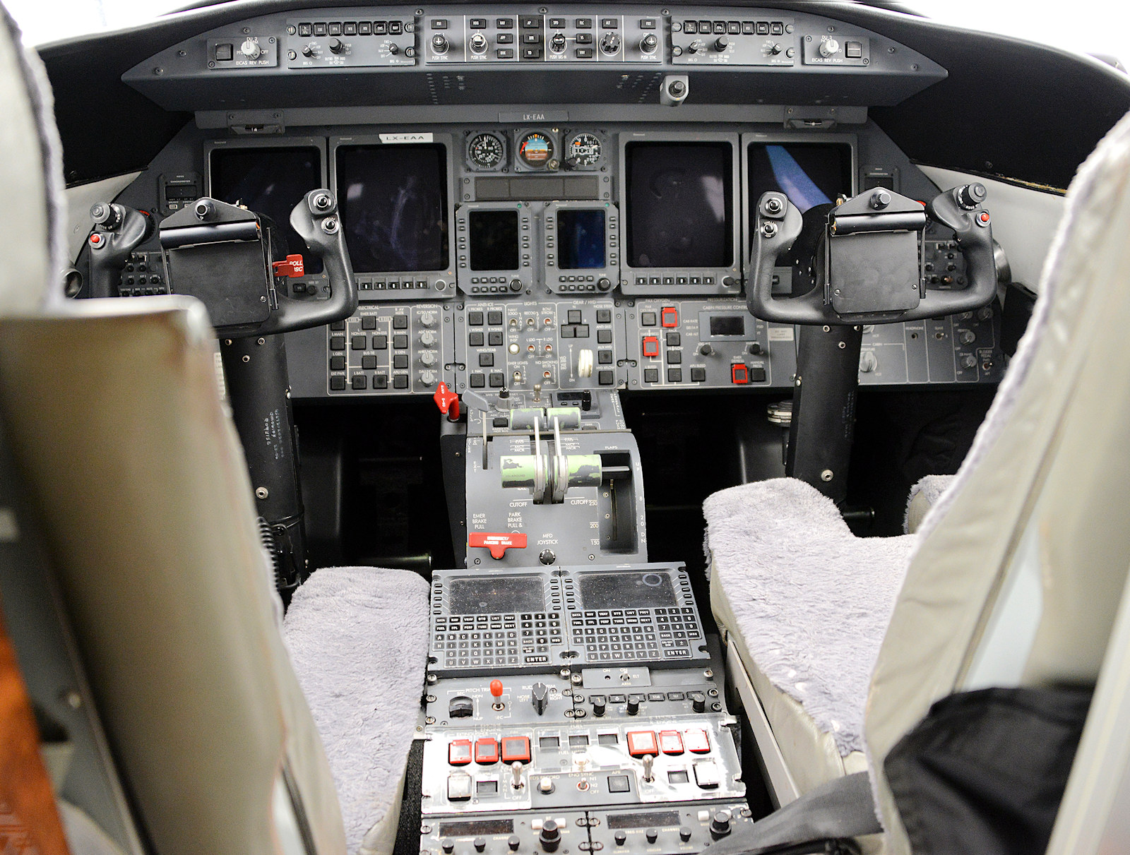 LearJet 45 cockpit