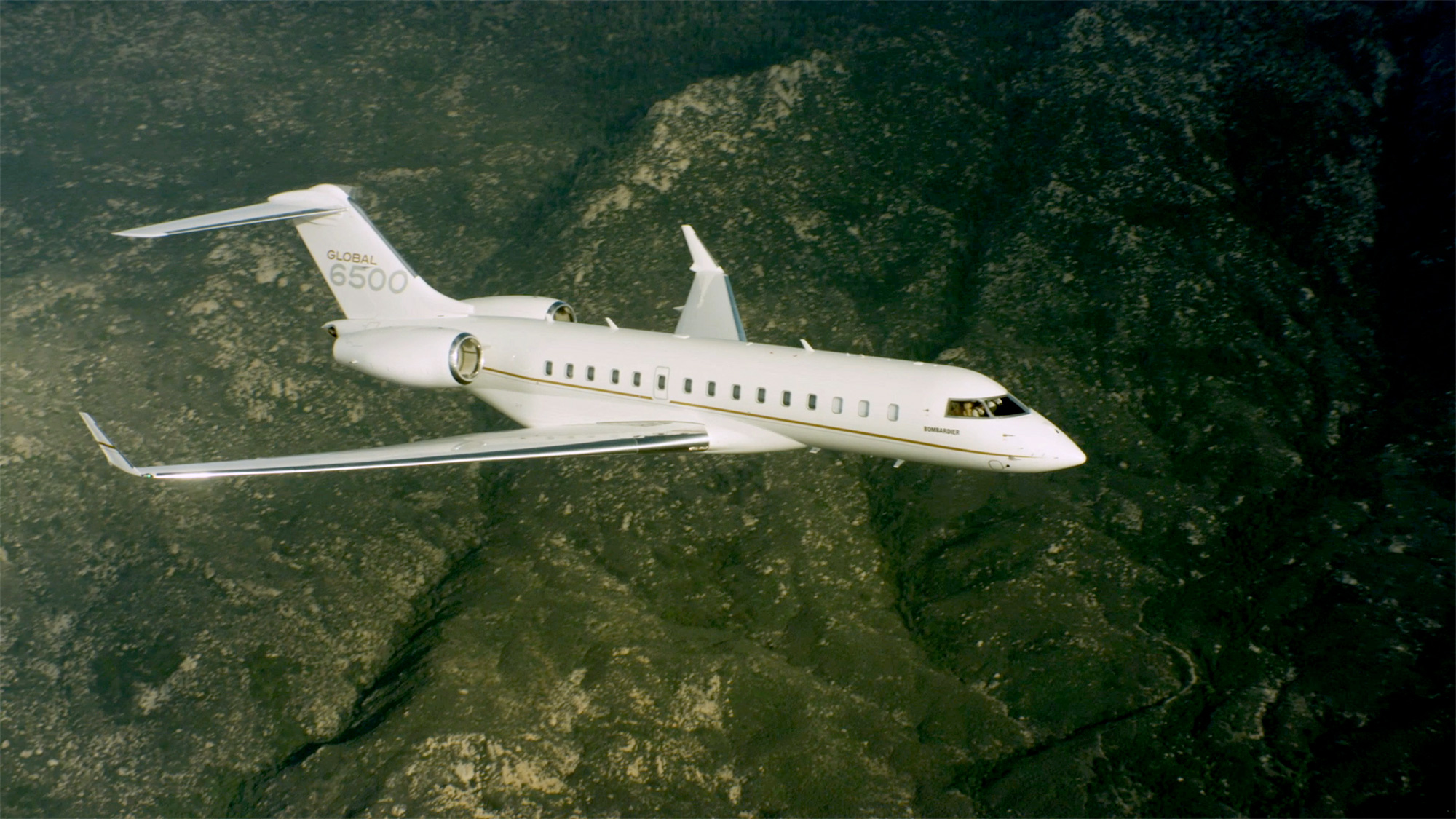 Global 6500 flying